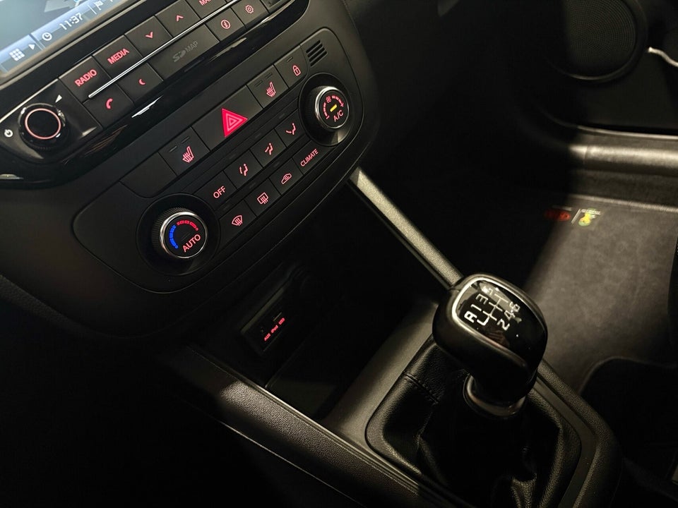 Kia Venga 1,4 CRDi 90 Spring 5d