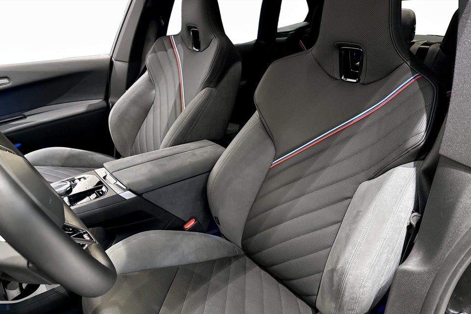 BMW iX xDrive60 Fully Charged 5d