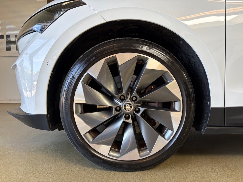 Skoda Enyaq 80 iV Loft 5d