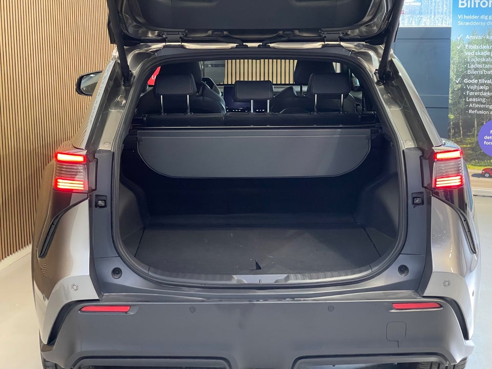 Toyota bZ4X Executive AWD 5d