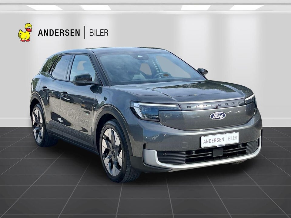 Ford Explorer 77 Premium Extended Range 5d