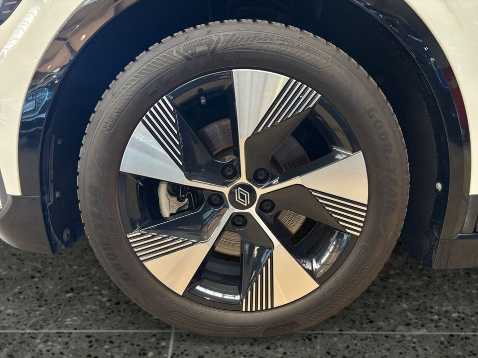 Renault Megane E-Tech 40 Equilibre 5d