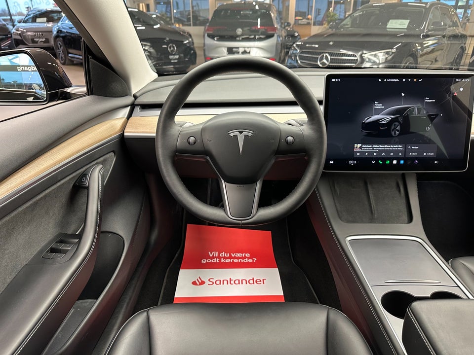 Tesla Model 3 Long Range RWD 4d