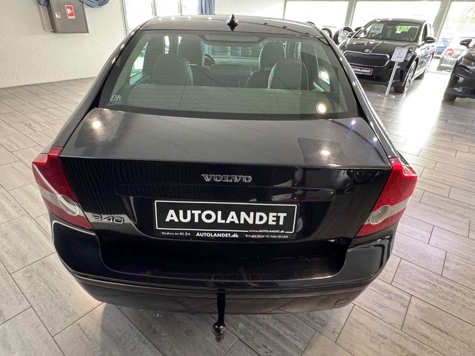 Volvo S40 1,6 Addition 4d