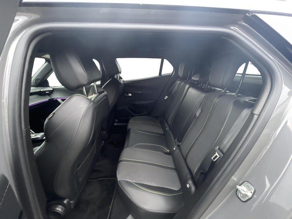 Peugeot e-2008 50 GT 5d