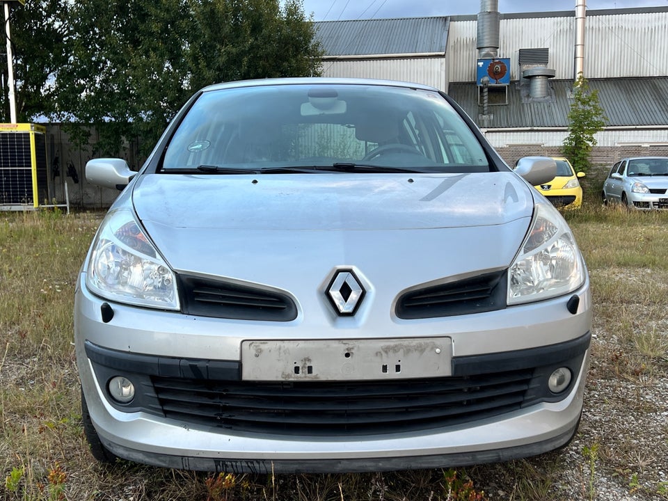 Renault Clio III 1,5 dCi 68 Authentique 5d