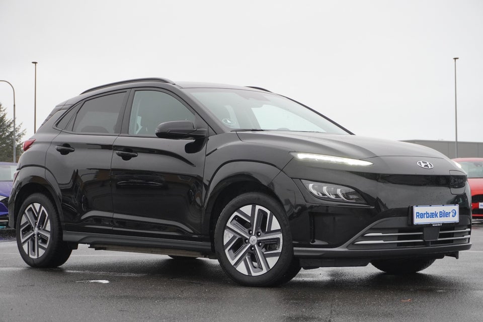 Hyundai Kona 64 EV Essential 5d
