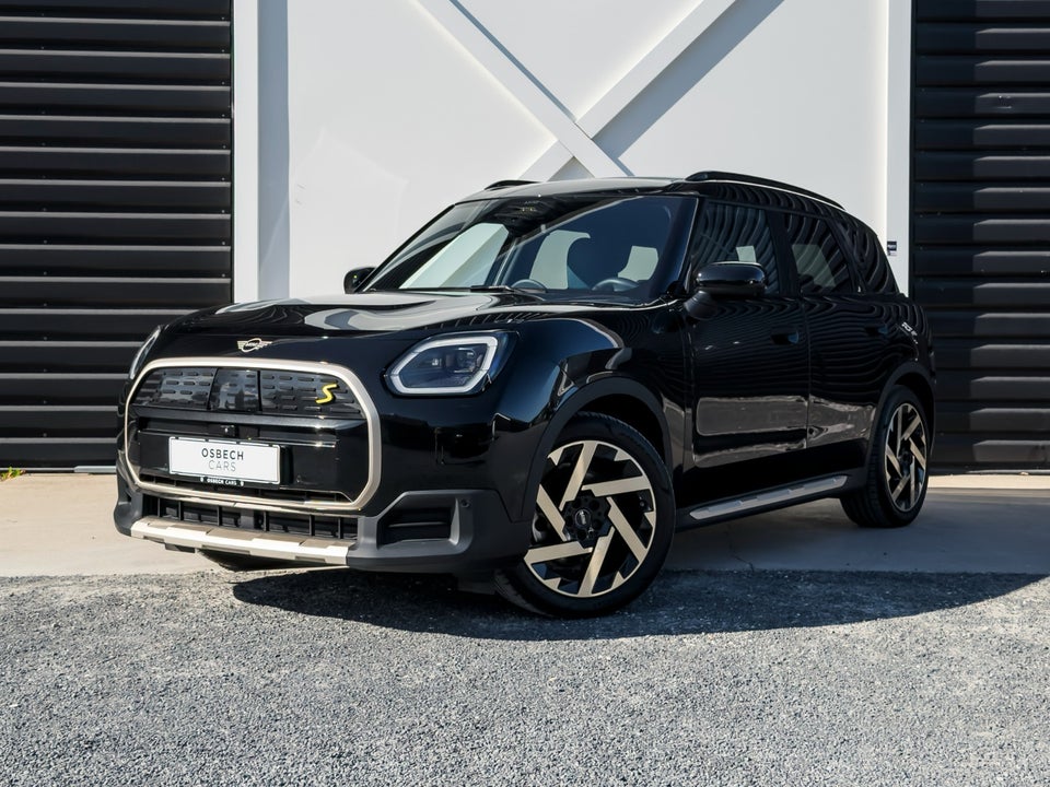 MINI Countryman SE Favoured Trim L ALL4 5d