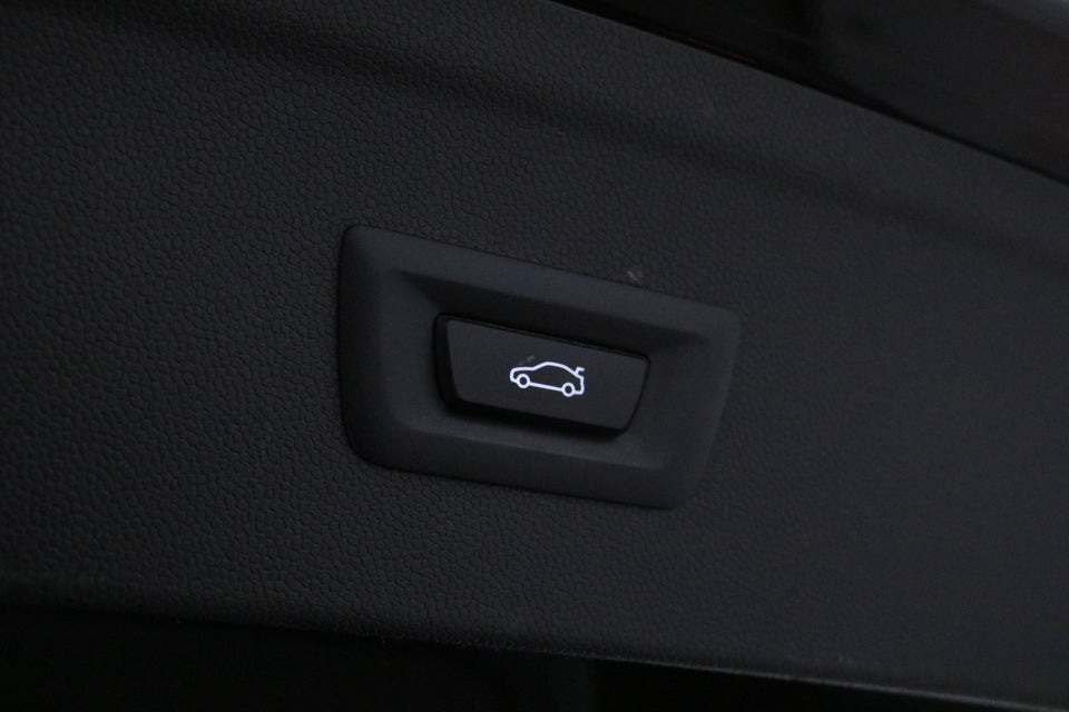 BMW iX xDrive40 Fully Charged Sport 5d