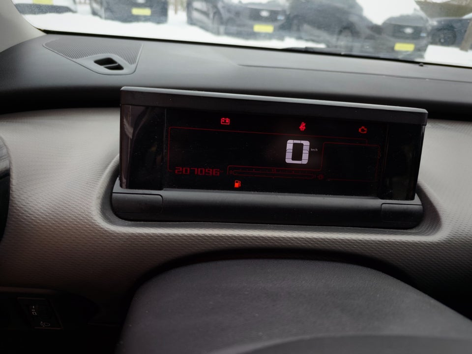 Citroën C4 Cactus 1,6 BlueHDi 100 Feel Van 5d