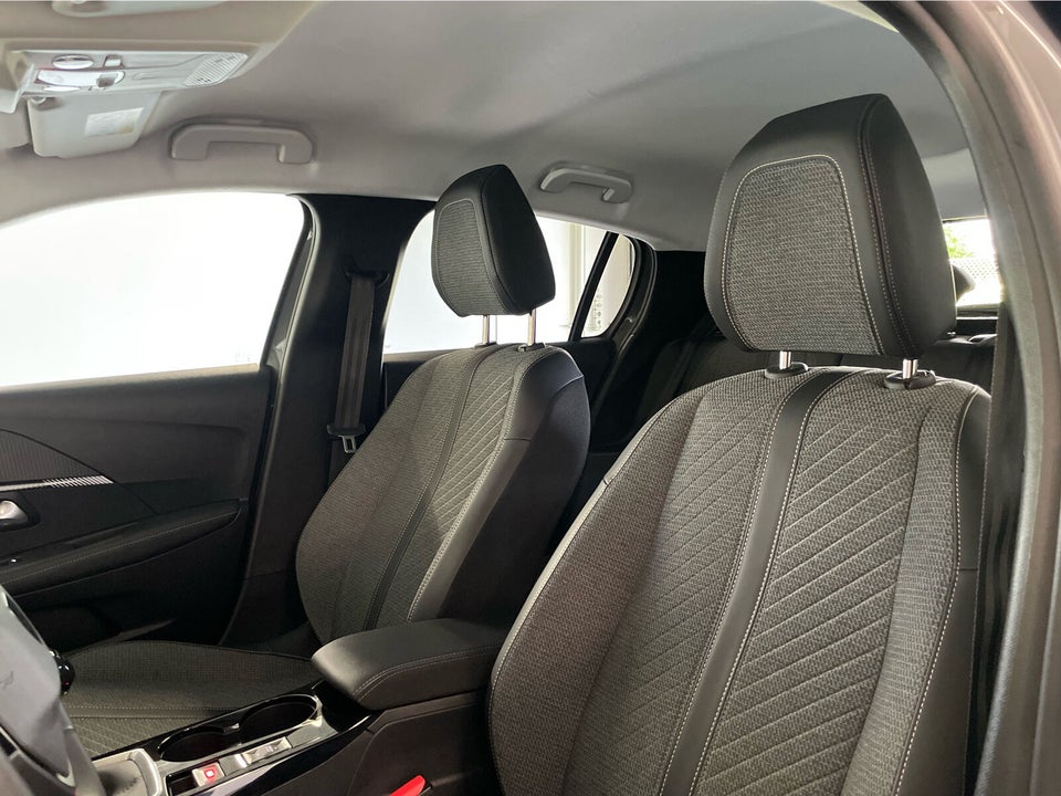Peugeot 208 1,2 PureTech 100 Allure+ 5d