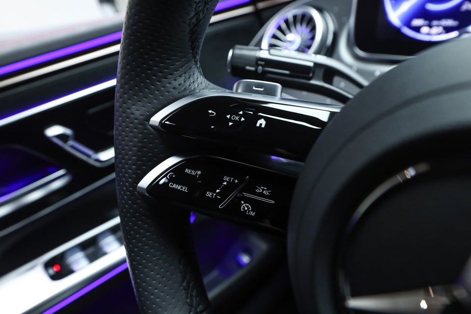 Mercedes EQE350 AMG Line 4d