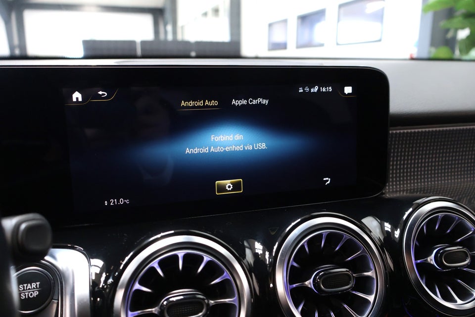 Mercedes EQB300 4Matic 5d