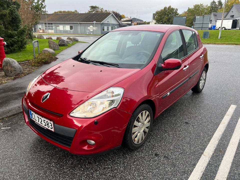 Renault Clio III 1,2 16V Advantage 5d