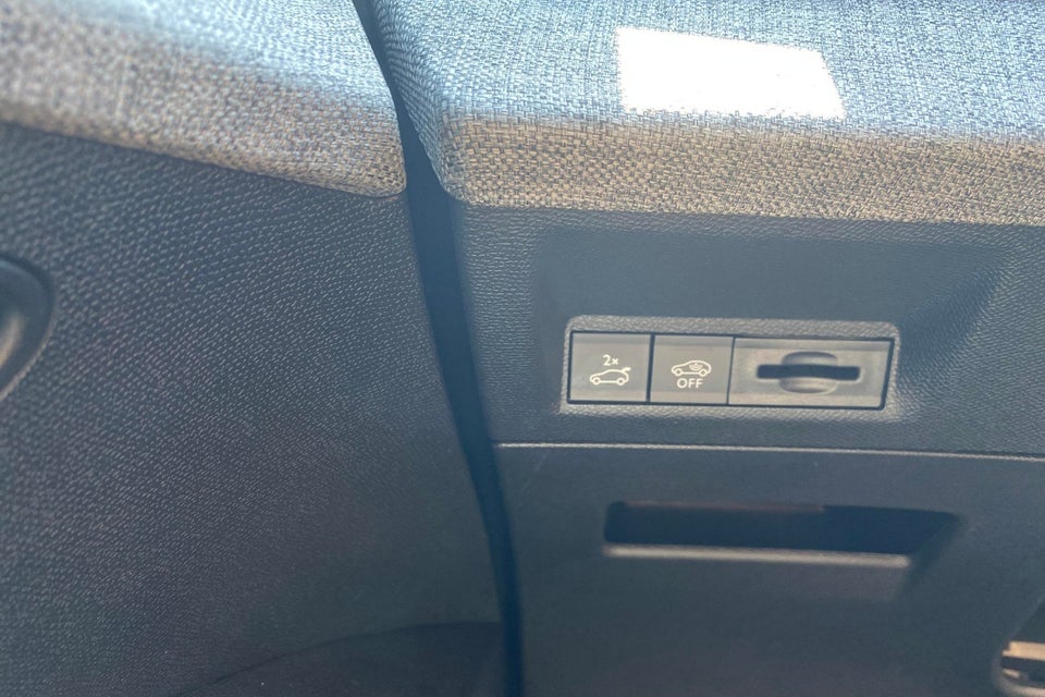 Peugeot e-5008 77 GT Pack 7prs 5d