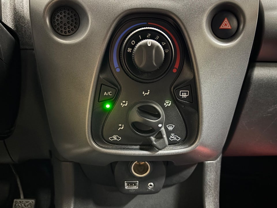 Toyota Aygo 1,0 VVT-i x-cellence 5d