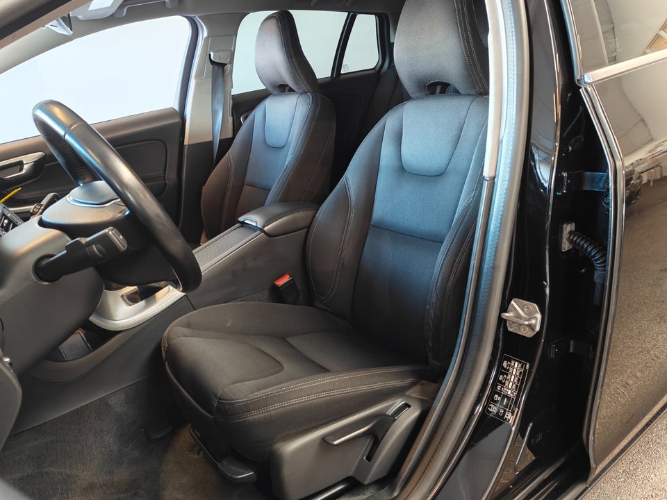 Volvo V60 2,0 D3 150 Kinetic 5d