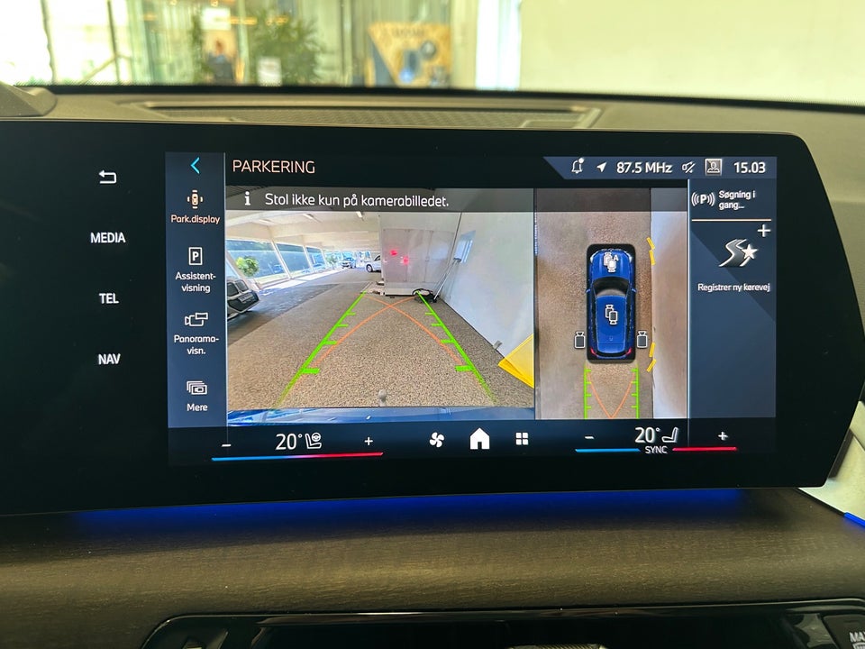 BMW iX1 xDrive30 Fully Charged 5d