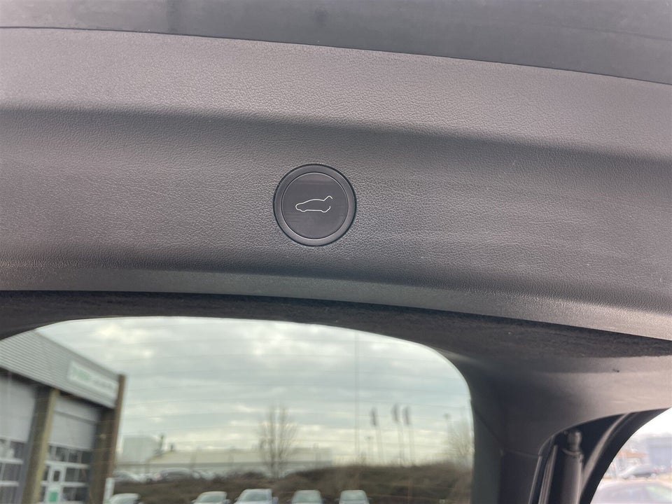 Tesla Model Y Long Range AWD 5d