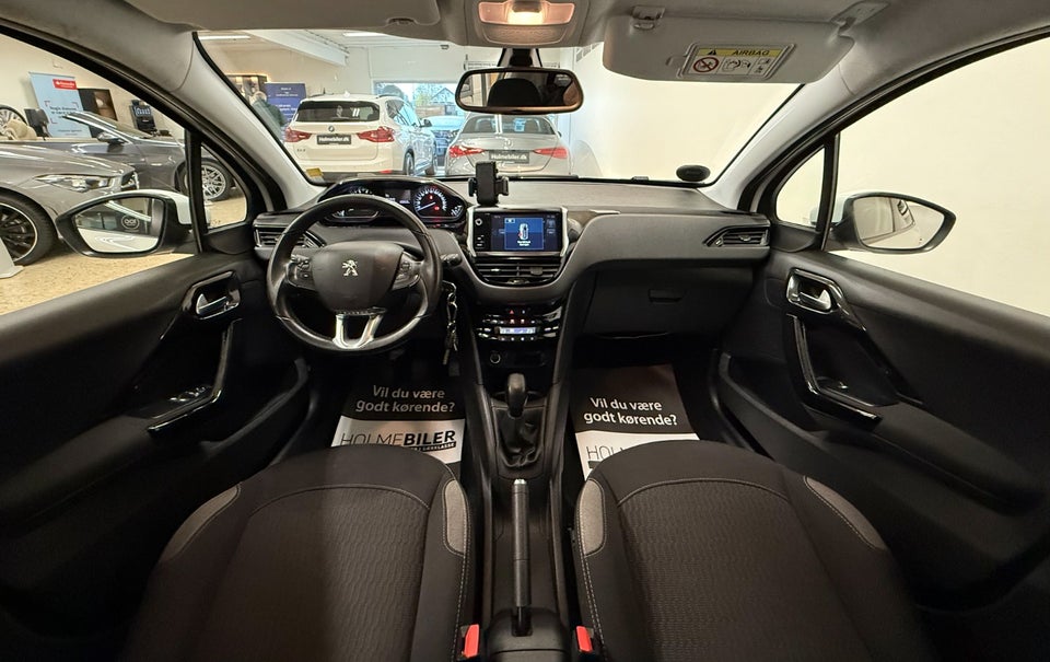 Peugeot 208 1,2 VTi 82 Chili+ 5d