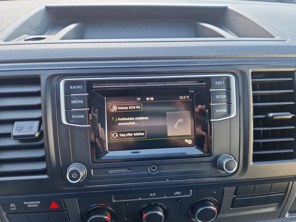 VW Transporter 2,0 TDi 114 Kassevogn kort BMT