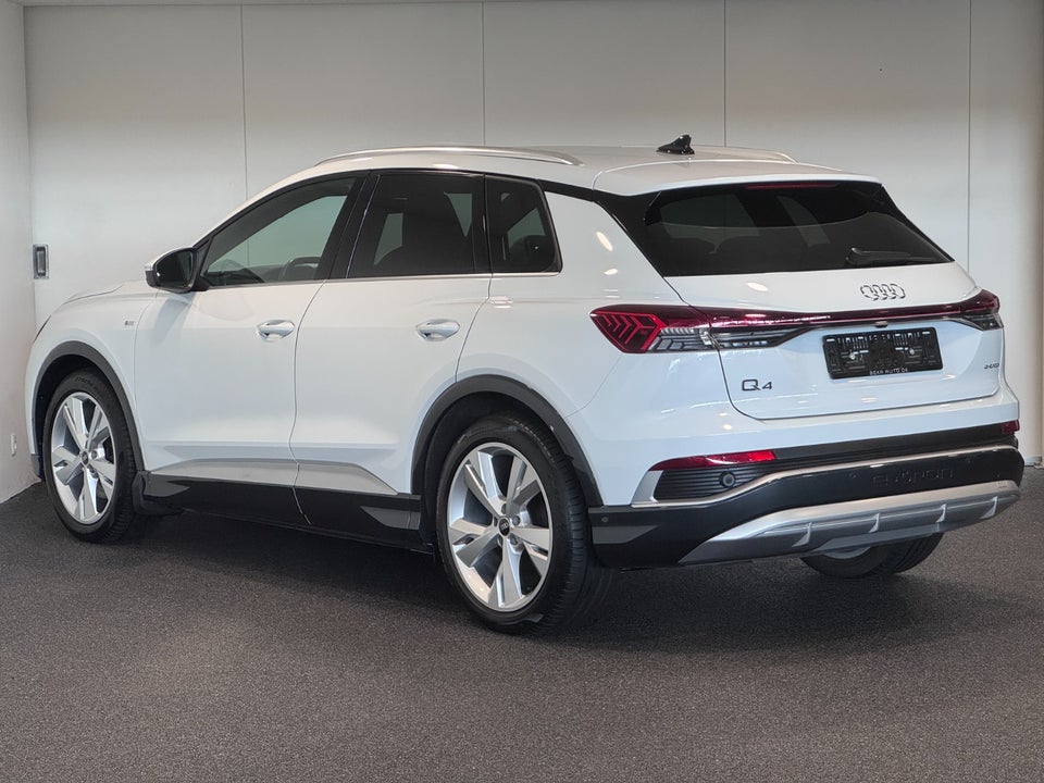 Audi Q4 e-tron 40 S-line 5d
