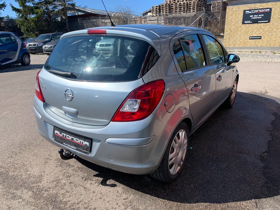 Opel Corsa 1,4 16V Cosmo 5d