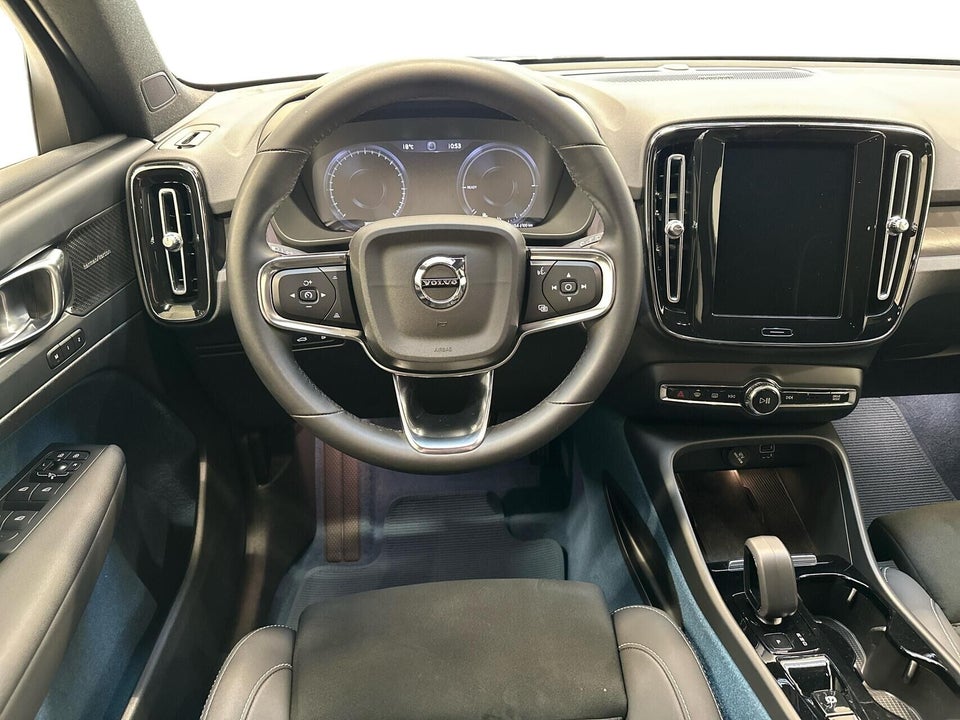 Volvo XC40 1,5 T4 ReCharge Plus Dark aut. 5d