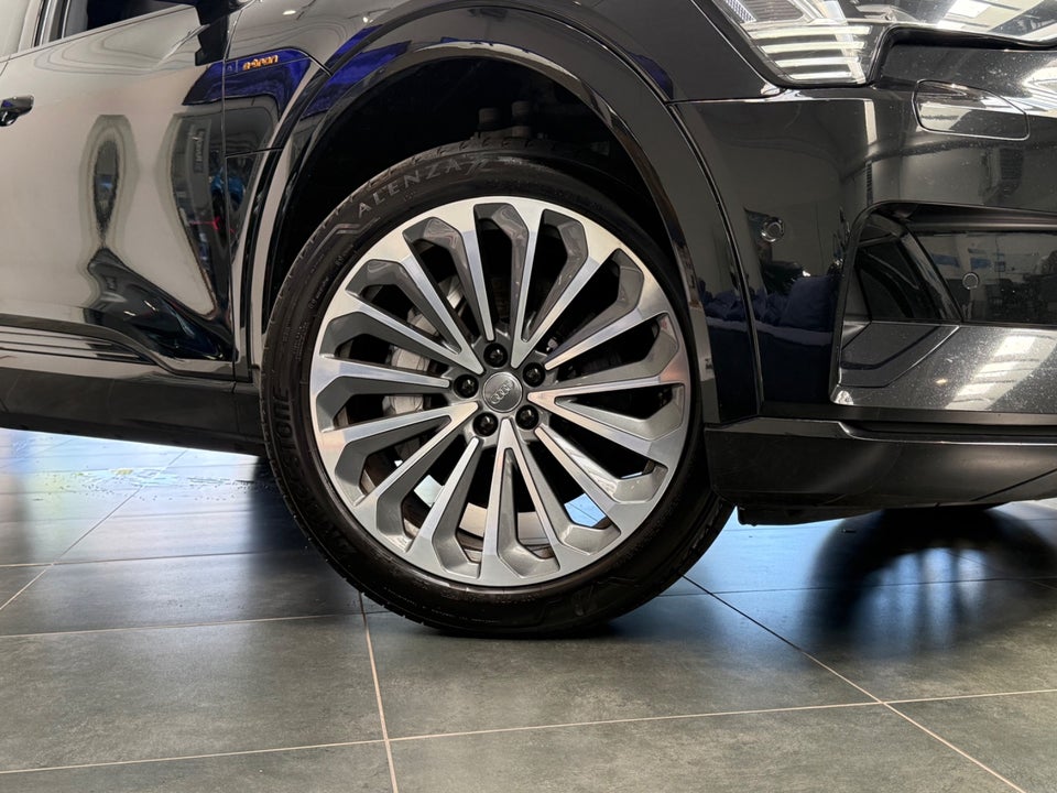 Audi e-tron 55 S-line quattro 5d