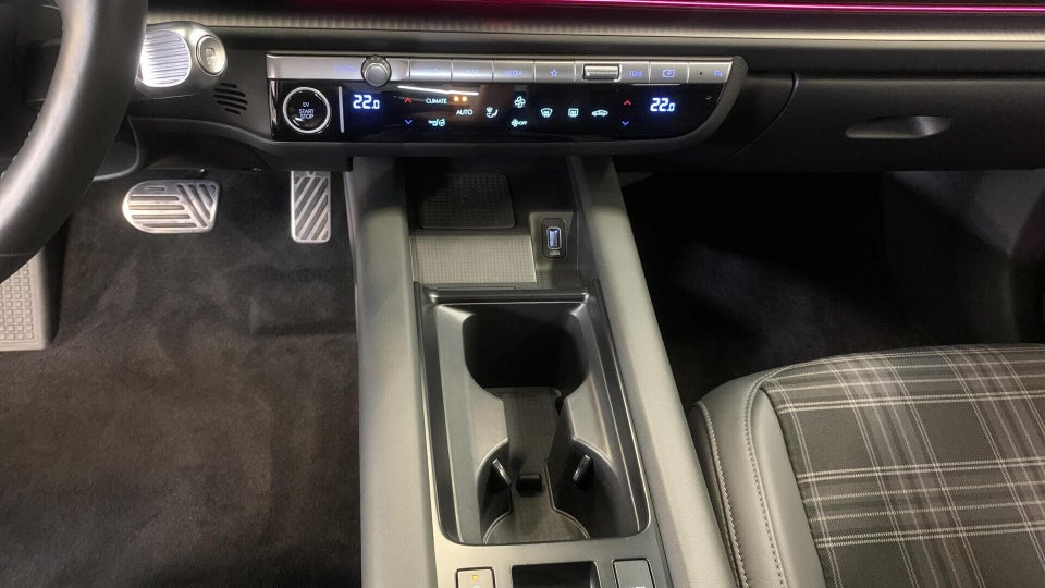 Hyundai Ioniq 6 77 First Edition AWD 4d