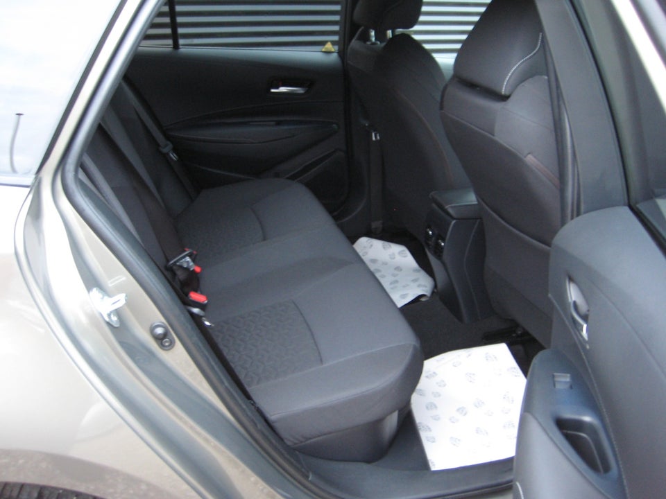 Toyota Corolla 1,8 Hybrid H3 Smart Touring Sports MDS 5d