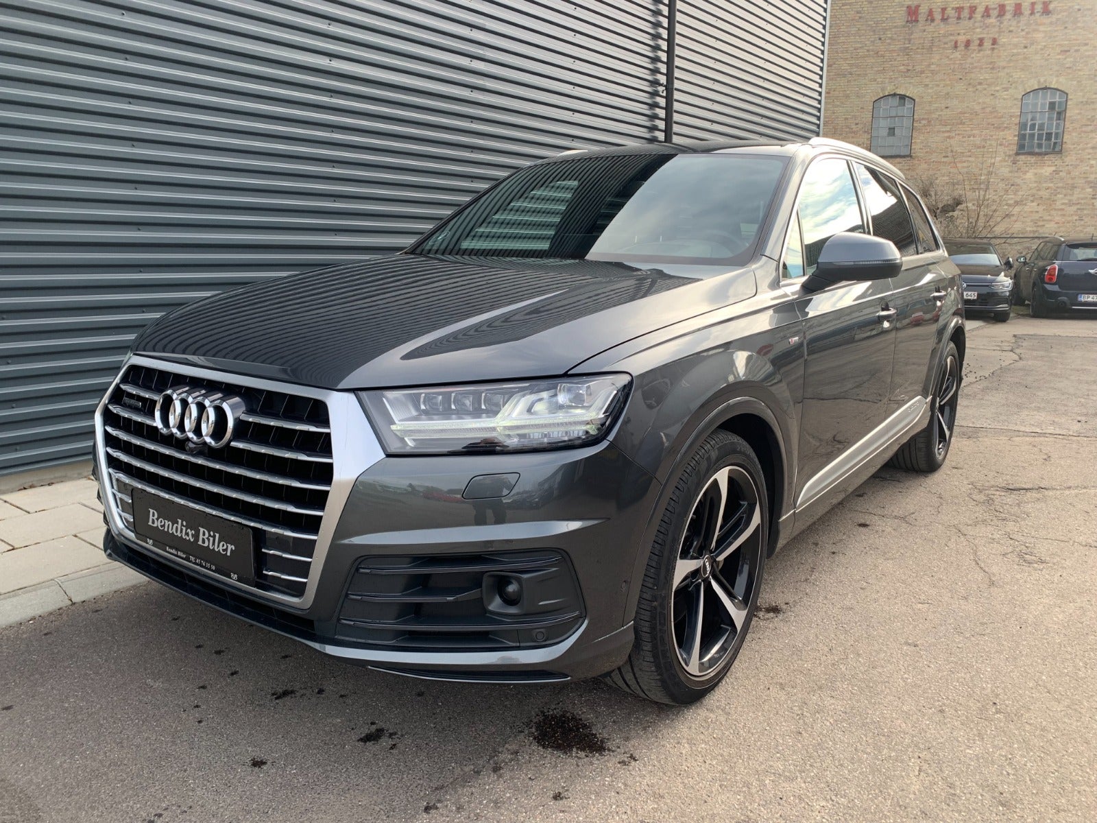 Audi Q7 3,0 TDi 272 S-line quattro Tiptr. 7prs 5d