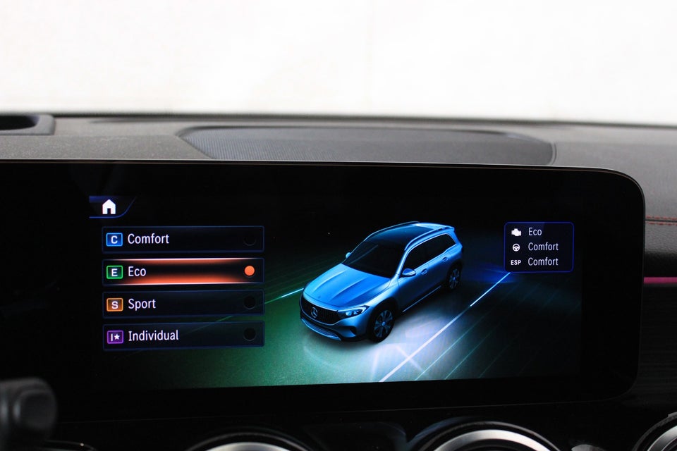 Mercedes EQB250+ AMG Line 5d