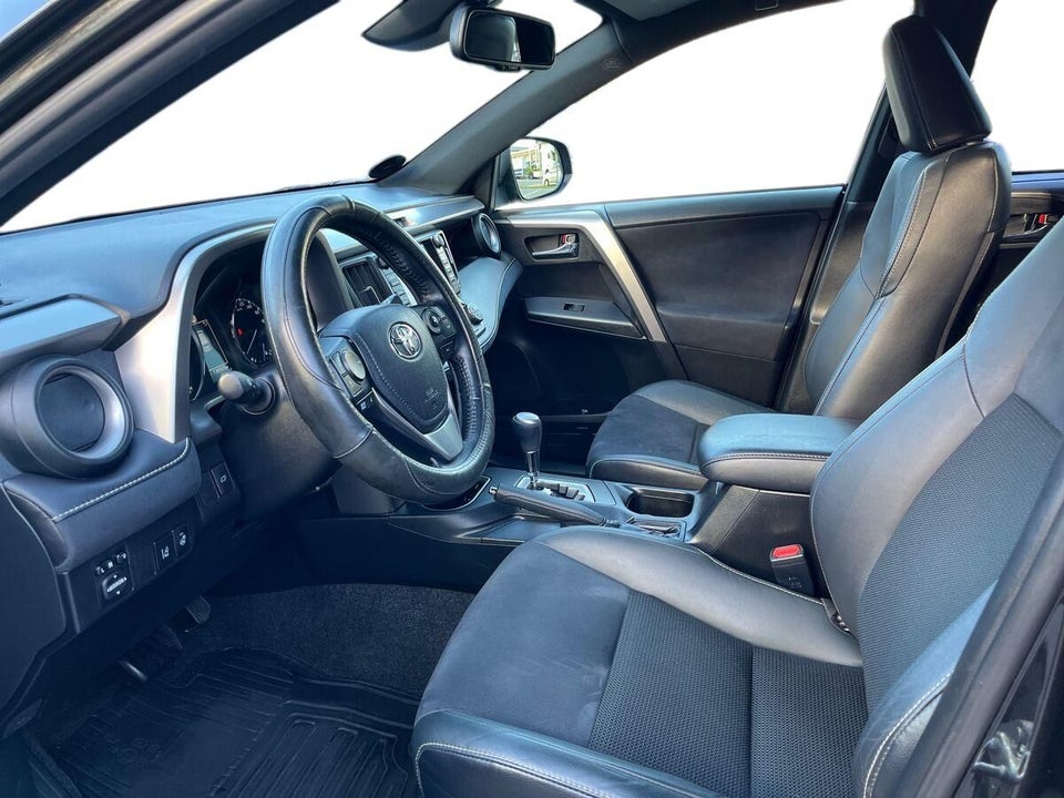 Toyota RAV4 2,5 Hybrid H3+ MDS 5d