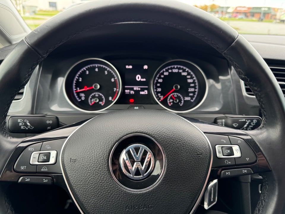 VW Golf VII 1,4 TSi 125 Trendline 5d