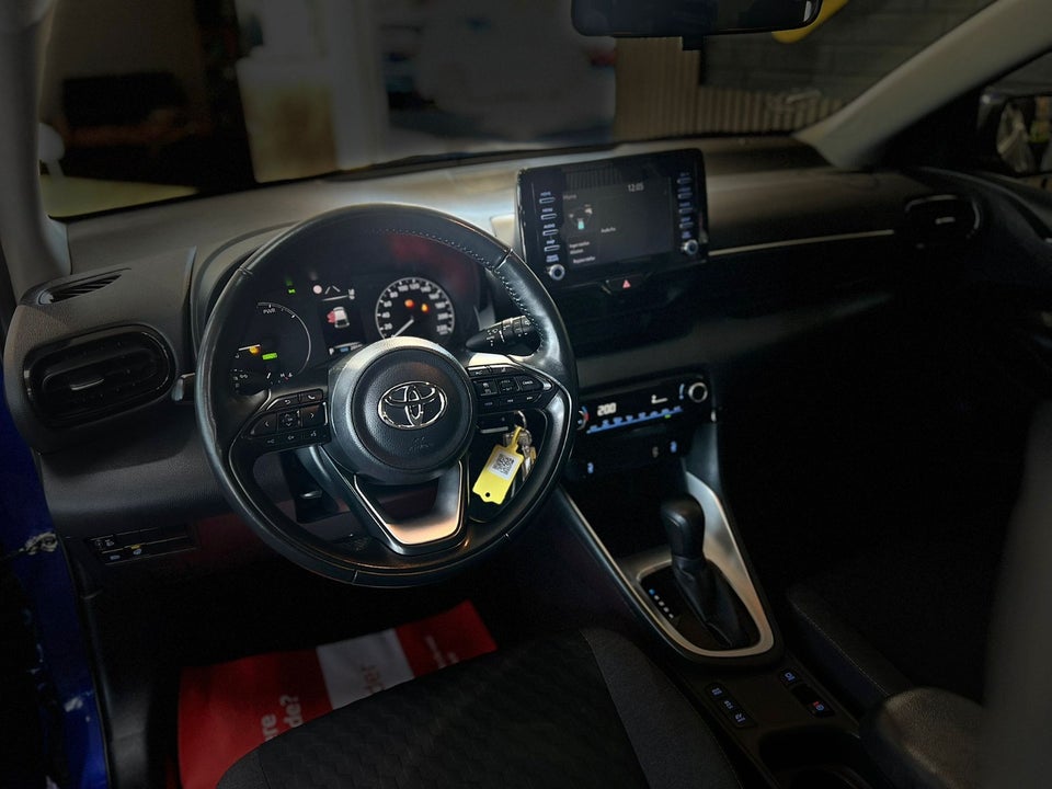 Toyota Yaris 1,5 Hybrid H3 e-CVT 5d