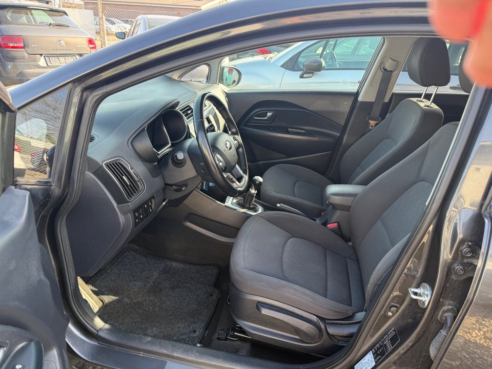 Kia Rio 1,2 CVVT Premium 5d