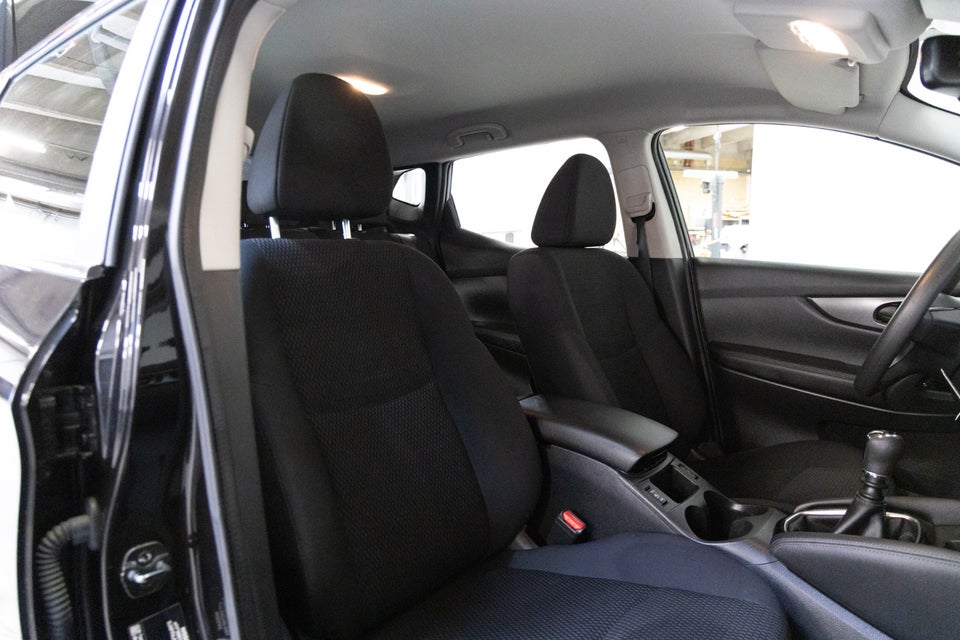 Nissan Qashqai 1,3 Dig-T 140 Visia 5d