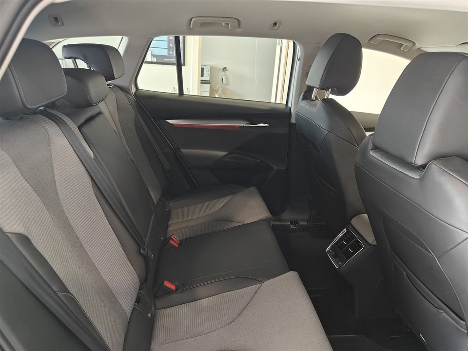 Skoda Enyaq 80 iV 5d