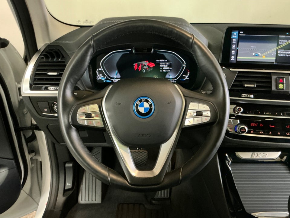 BMW iX3 Charged 5d