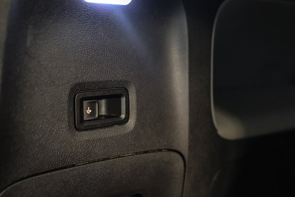 VW ID.Buzz 77 Pro SWB 5d