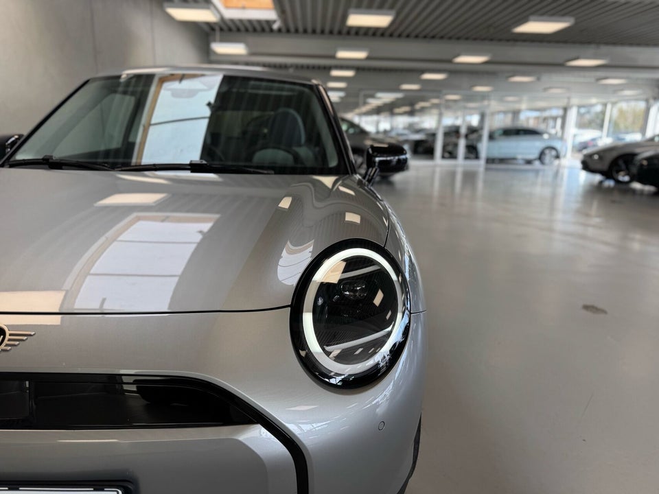 MINI Cooper E Classic Trim L 3d