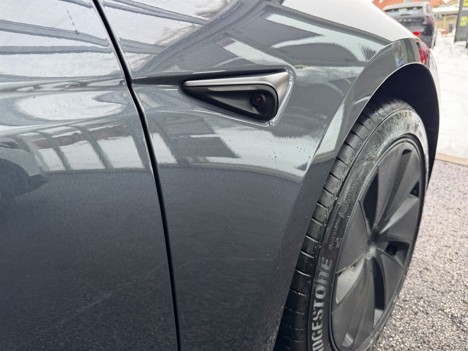 Tesla Model 3 RWD 4d