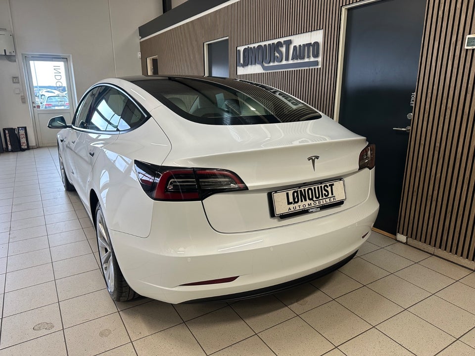 Tesla Model 3 Standard Range+ RWD 4d