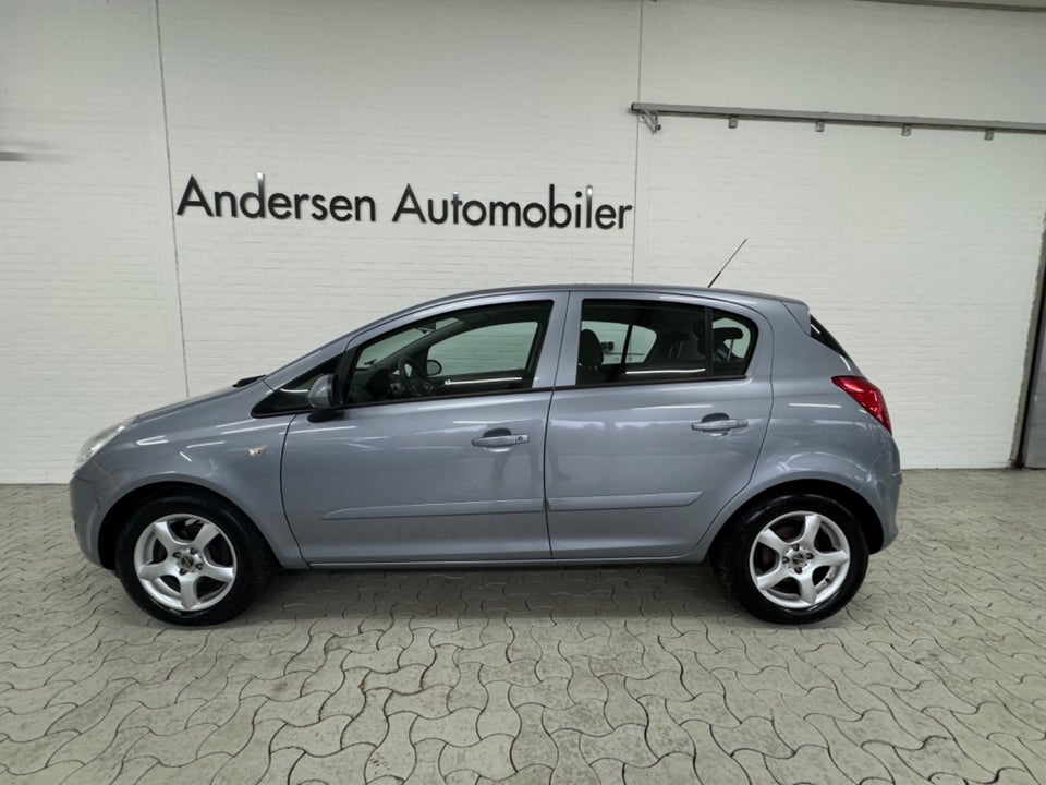 Opel Corsa 1,2 16V Enjoy 5d