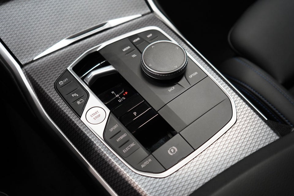 BMW 330e 2,0 Touring M-Sport aut. 5d