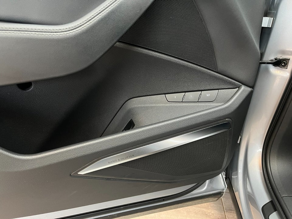 Audi e-tron 55 S-line Sportback quattro 5d