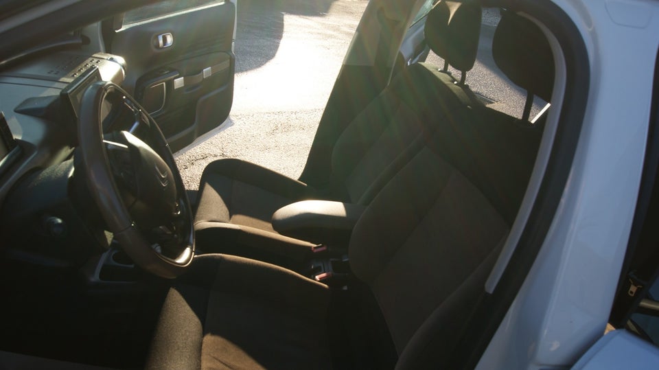 Citroën C4 Cactus 1,6 BlueHDi 100 Challenge 5d