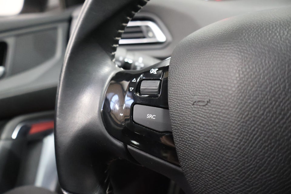 Peugeot 308 1,6 BlueHDi 120 Allure Sky 5d