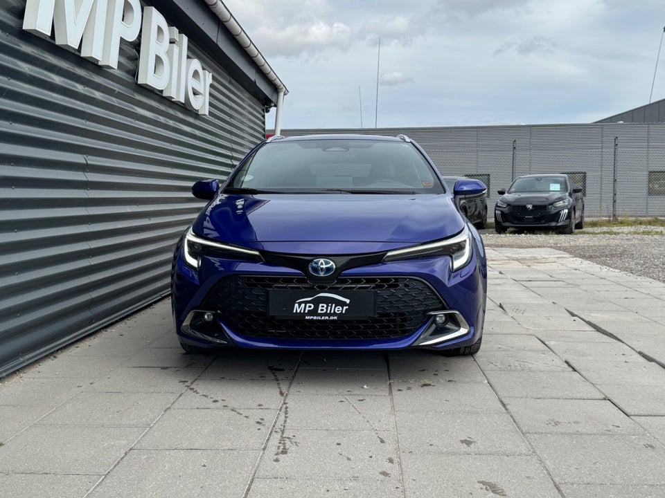 Toyota Corolla 1,8 Hybrid Style Touring Sports e-CVT 5d